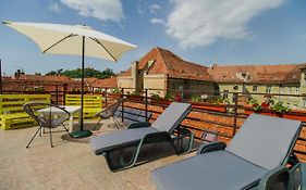 Rooftop Central Apartment